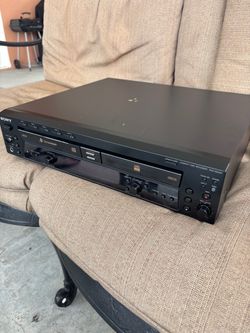 SONY  5Cd Charger