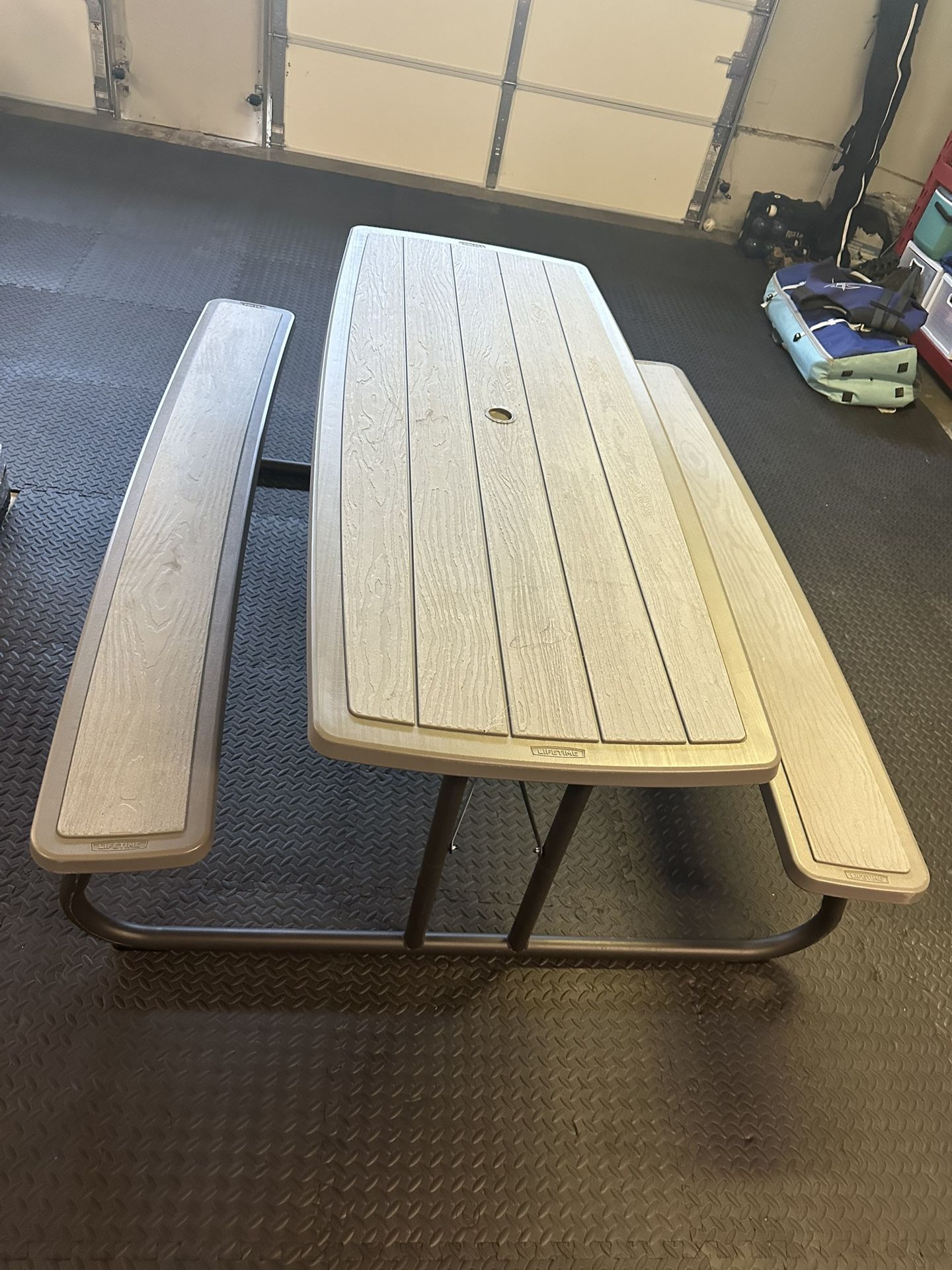 Foldable Picnic Table