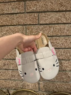Hello kitty slippers 