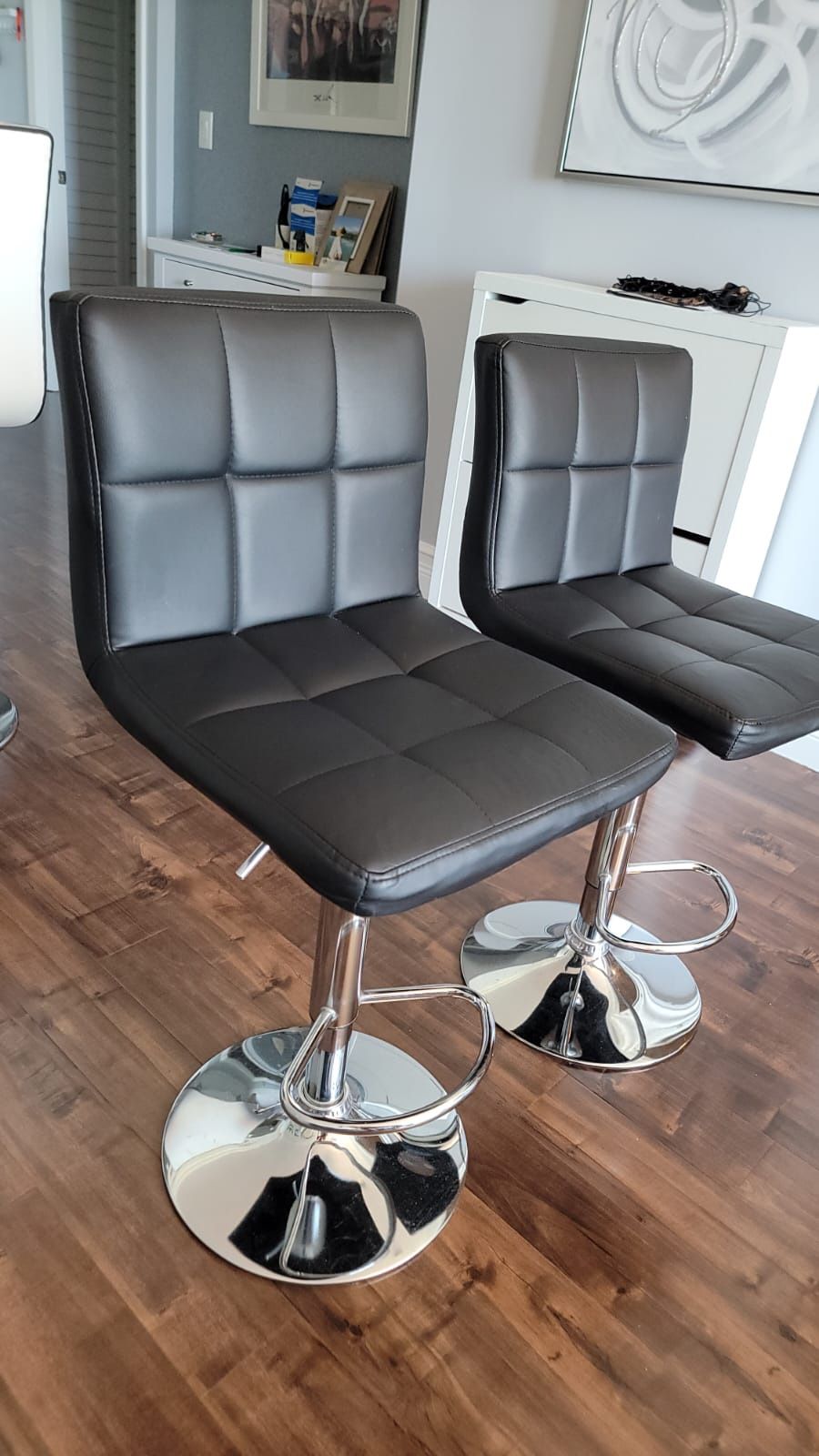 Black stools