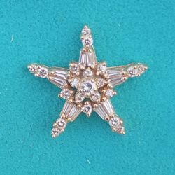 14K Yellow Gold Star Pendant 