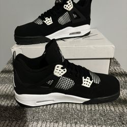 Jordan 4 White Thunder Size 10 Men’s Sneakers
