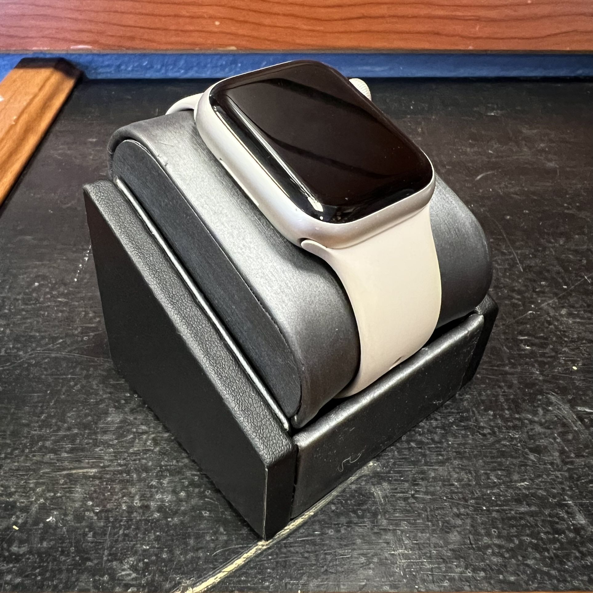 Apple Watch Series 8