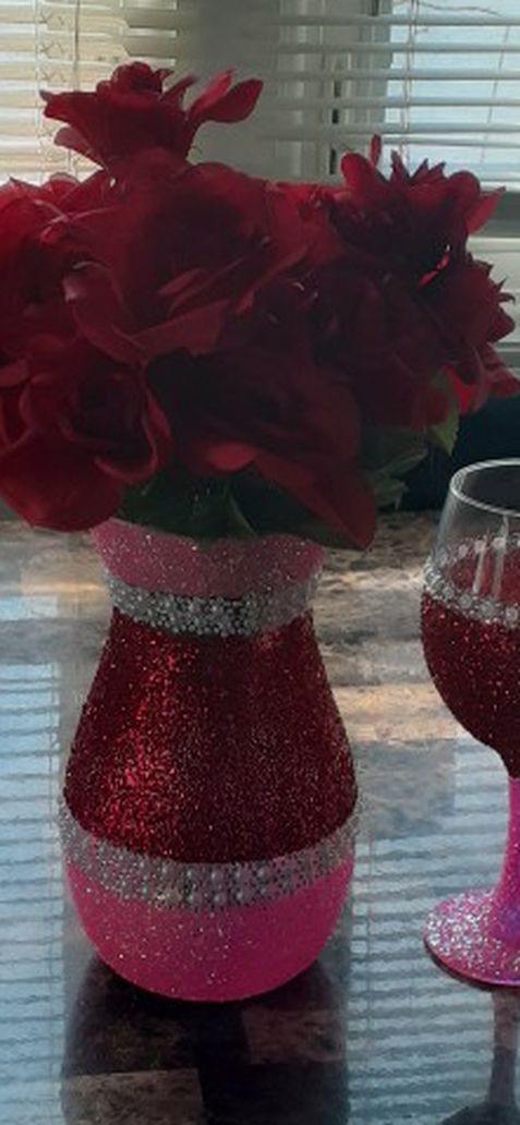Red and Pink Vase Set With Tall Wine Glasses