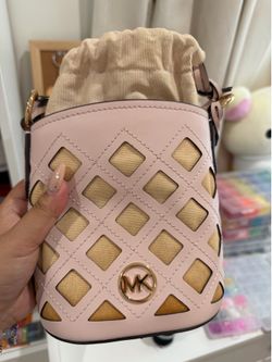 michael kors bucket bag