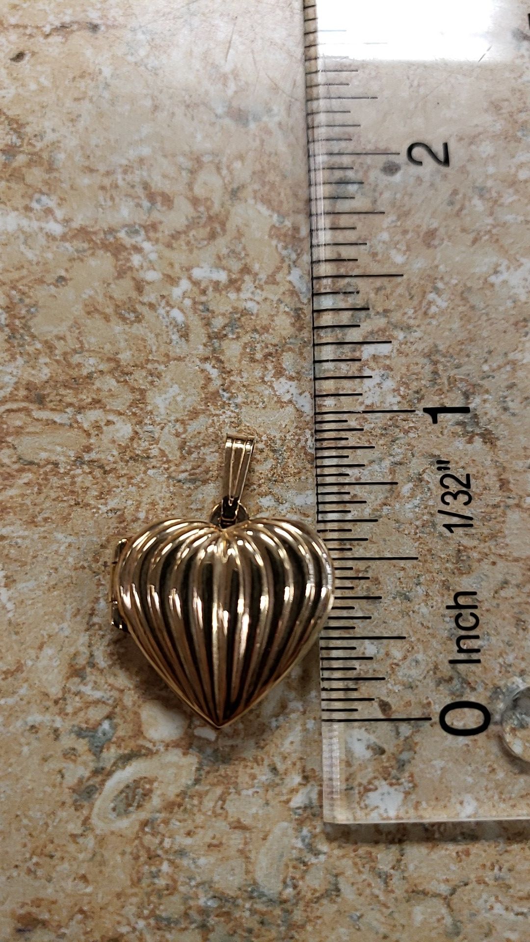 14k Yellow Gold Heart Locket Pendant