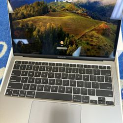 APPLE MACBOOK AIR 13”