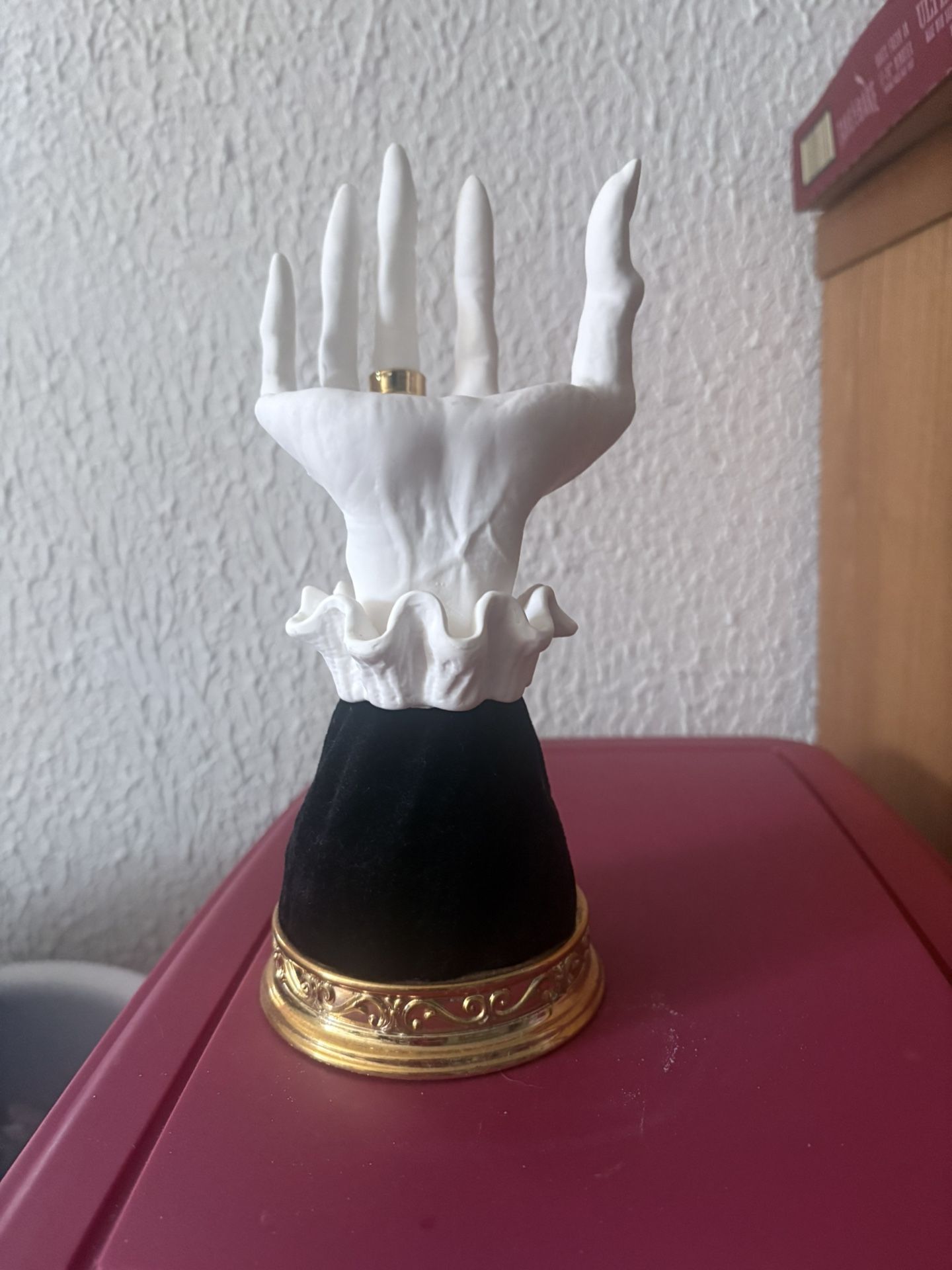 Halloween Decorative Cupping Hand