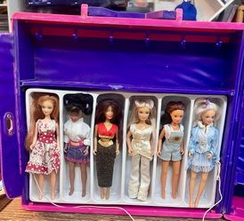 Vintage 1996 Starr Model Agency Case & 7 Doll Lot