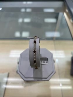 18kt solid gold diamond bracelet