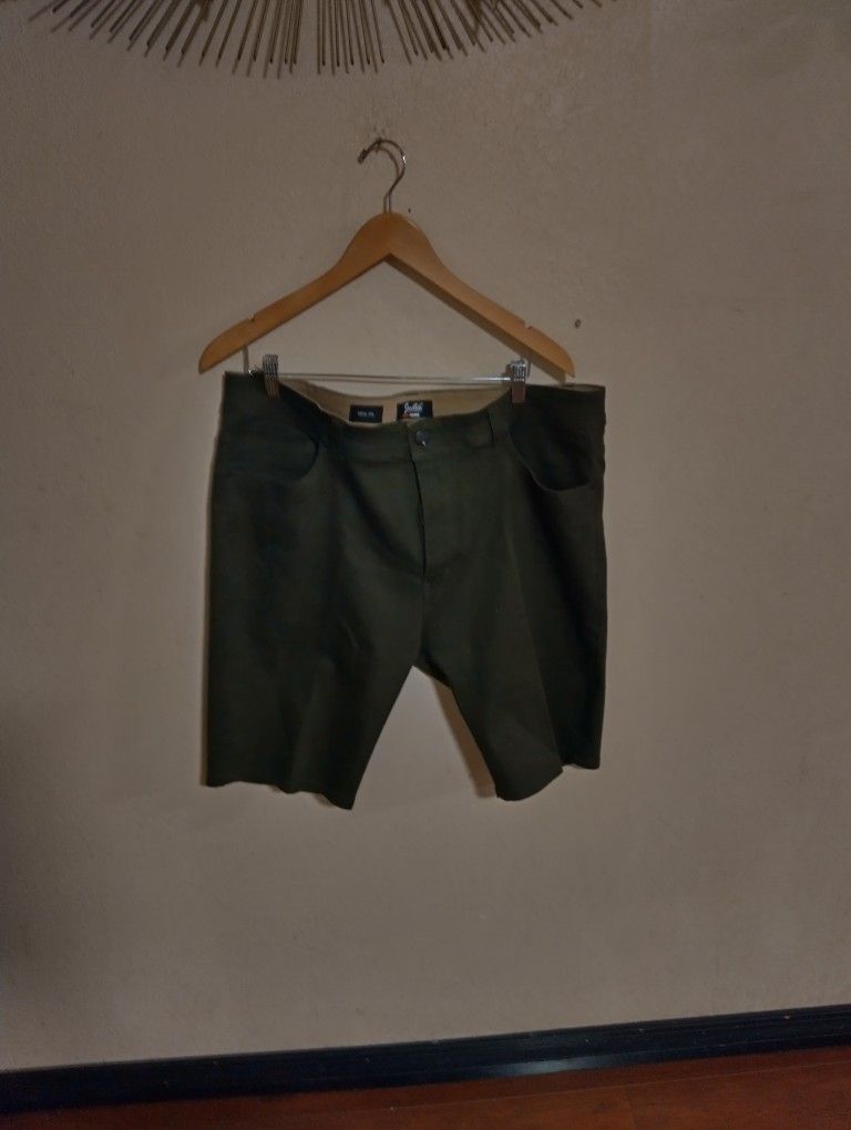 Men's Slim Fit Shorts Size 40