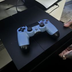 2TB PS4 Slim With Controller