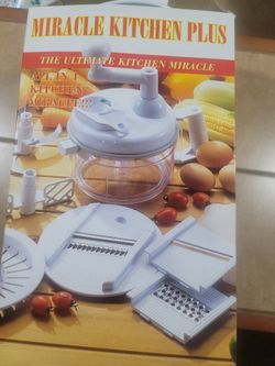 Kitchen chopper/grater