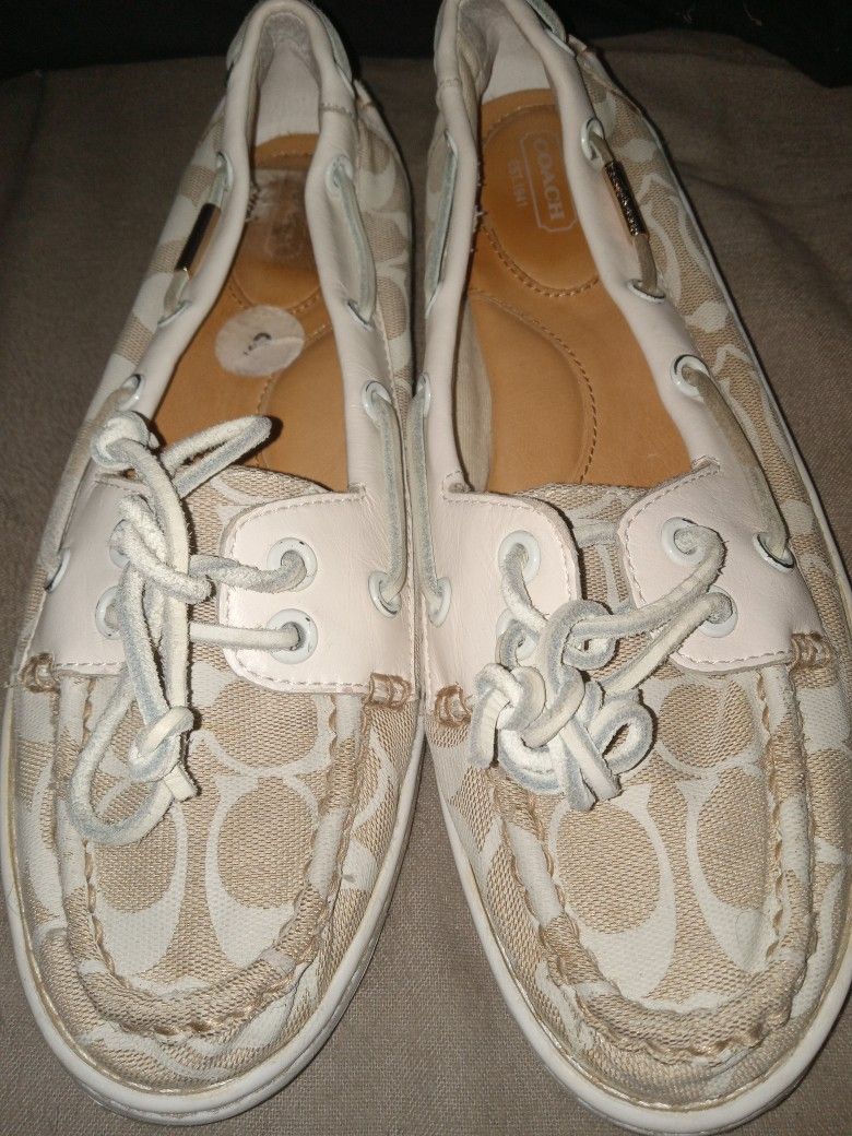 Size 9b Wmns Coach Richelle Ivory Boat Shoes