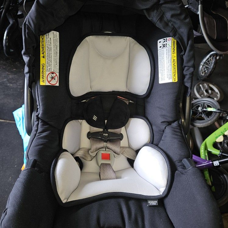 Chicco Newborn/infant Carseat