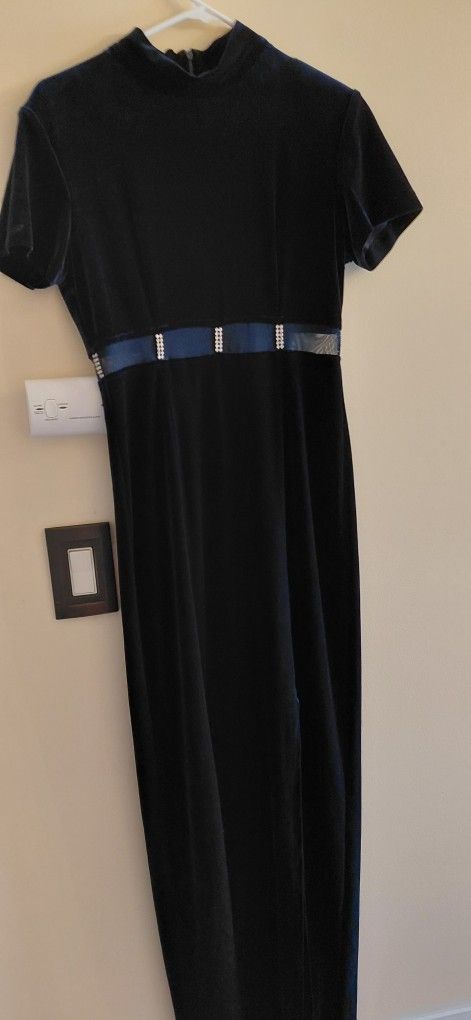 Womens long velvet navy blue dress size 9-10 