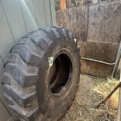 FREE FREE FREE FREE••••Cross Fitness Training Tire Weighs Around 250-300 Lbs Or So FREE FREE FREE FREE COME PICK UP 