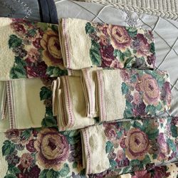 Hand Towels And 2 Bath Towels