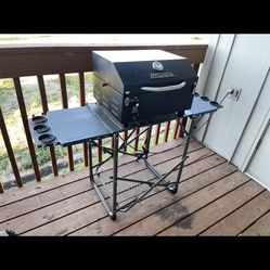 Grille Stand