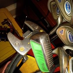 Golf Clubs  And Bags Have Alot Of Clubs And 3 Bags 