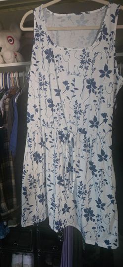 Women's dress size xl