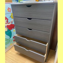 Dresser/ Five drawers dresser
