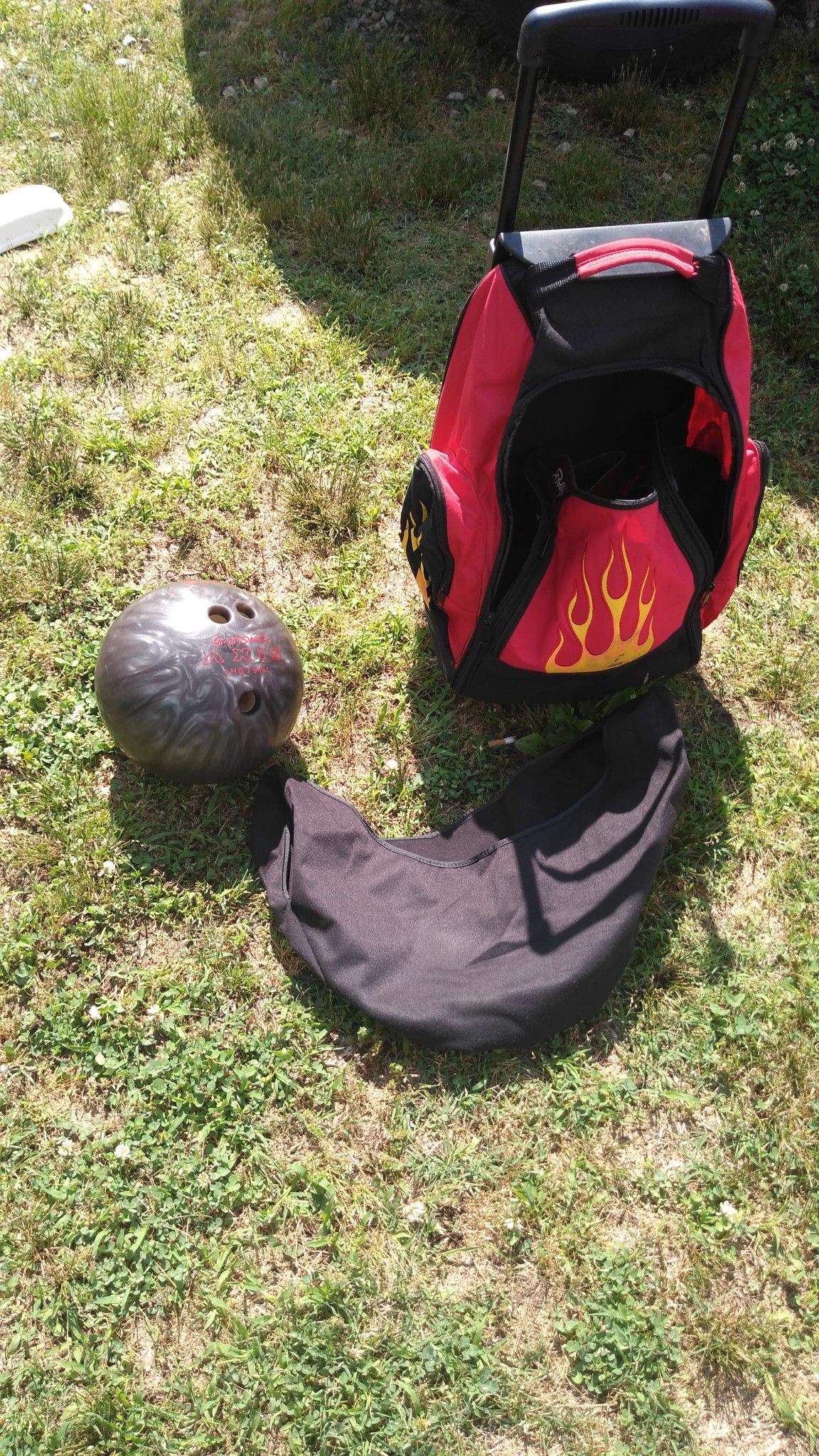 Bowling ball with bag