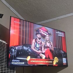 Samsung Smart TV 55 Inch  Good Conditions 2022 Año) bendo TV Con Vase De Pared🍉$190🥭 No Free ,