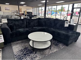 L Shape Sectional. 🚚WE DELIVER🚚
