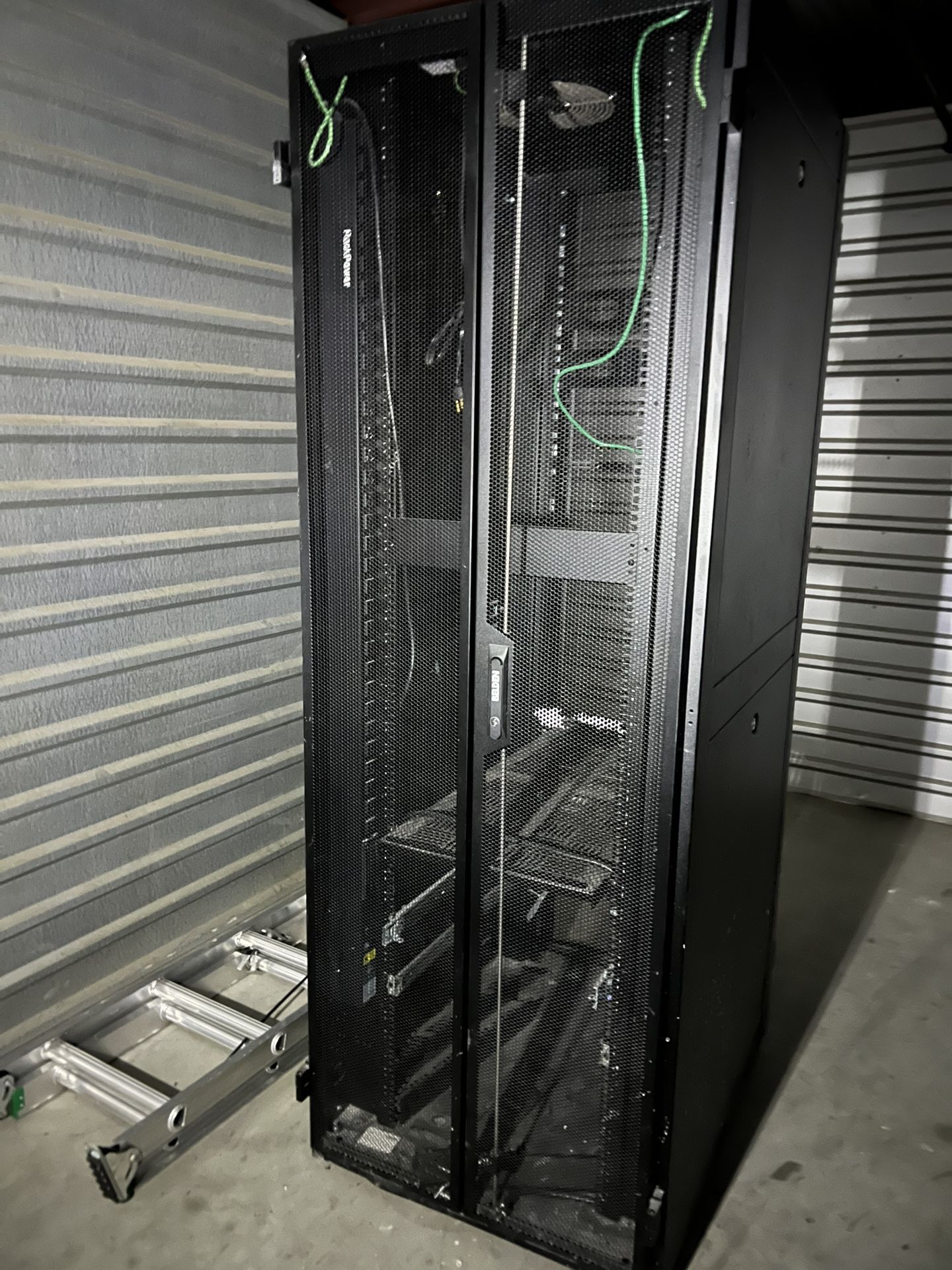 Data Server Cabinet