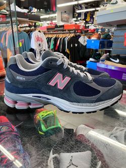 Women’s New Balance 2002 Graphite Double Bubble