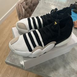 Trae young’s (basketball Shoes)