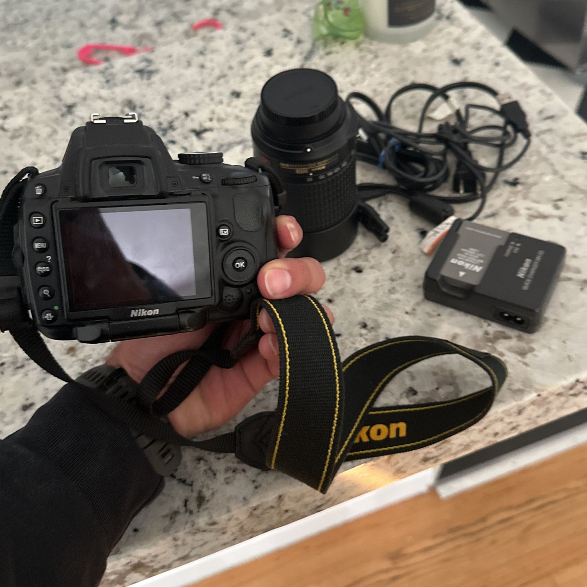 Nikon D5000