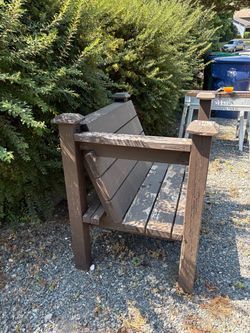 Free deck bench