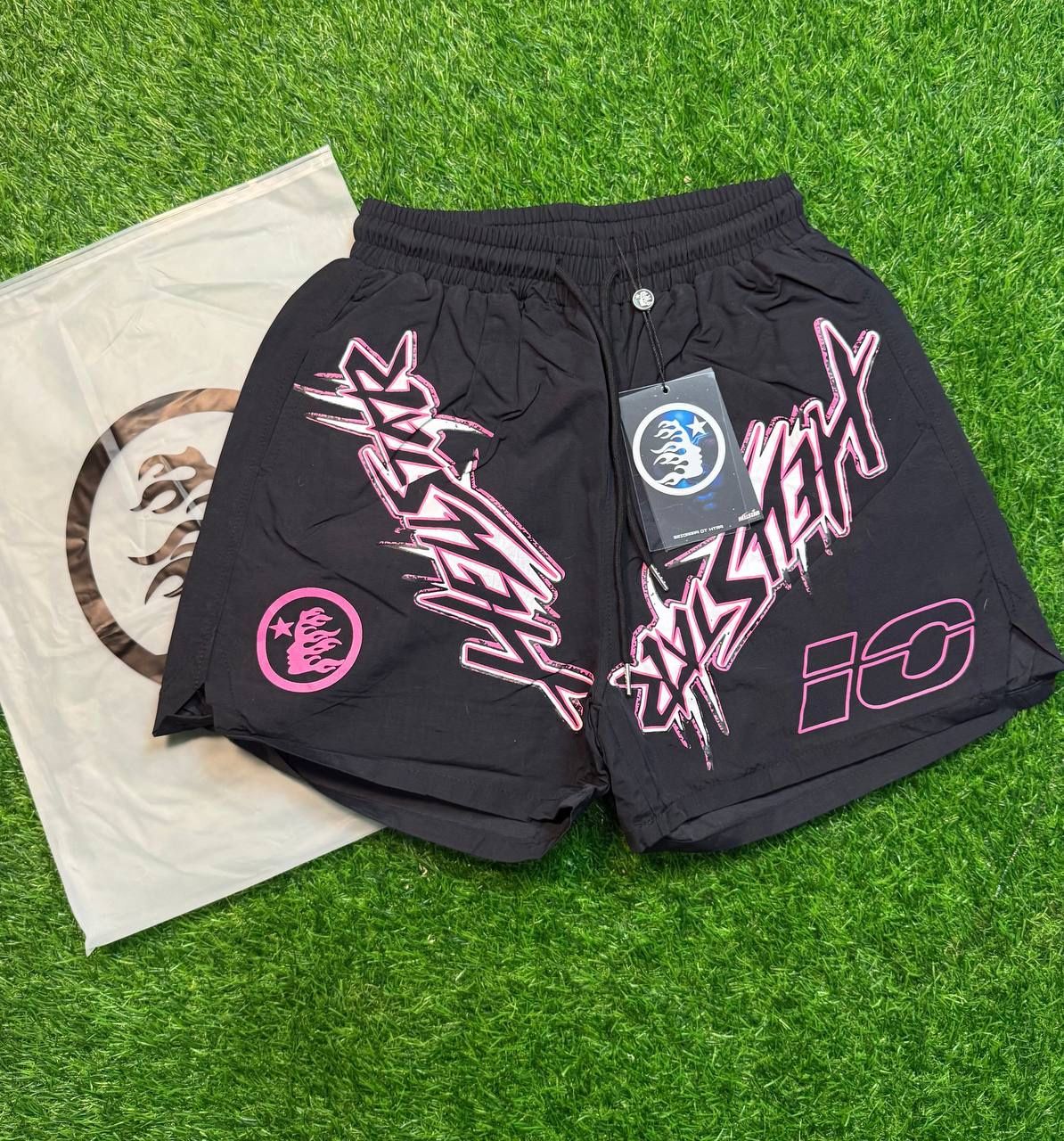 Black Graphic Designer Shorts Size New