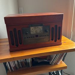 Crosley Turntable/ CD/ Cassette/ Radio