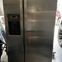 For Sale GE ENERGY STAR 25.3 Cu. Ft. Side-By-Side Refrigerator