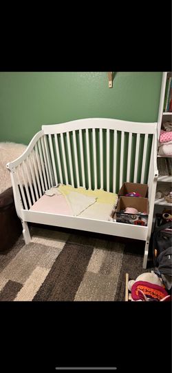 White Convertible Crib or Toddler Bed