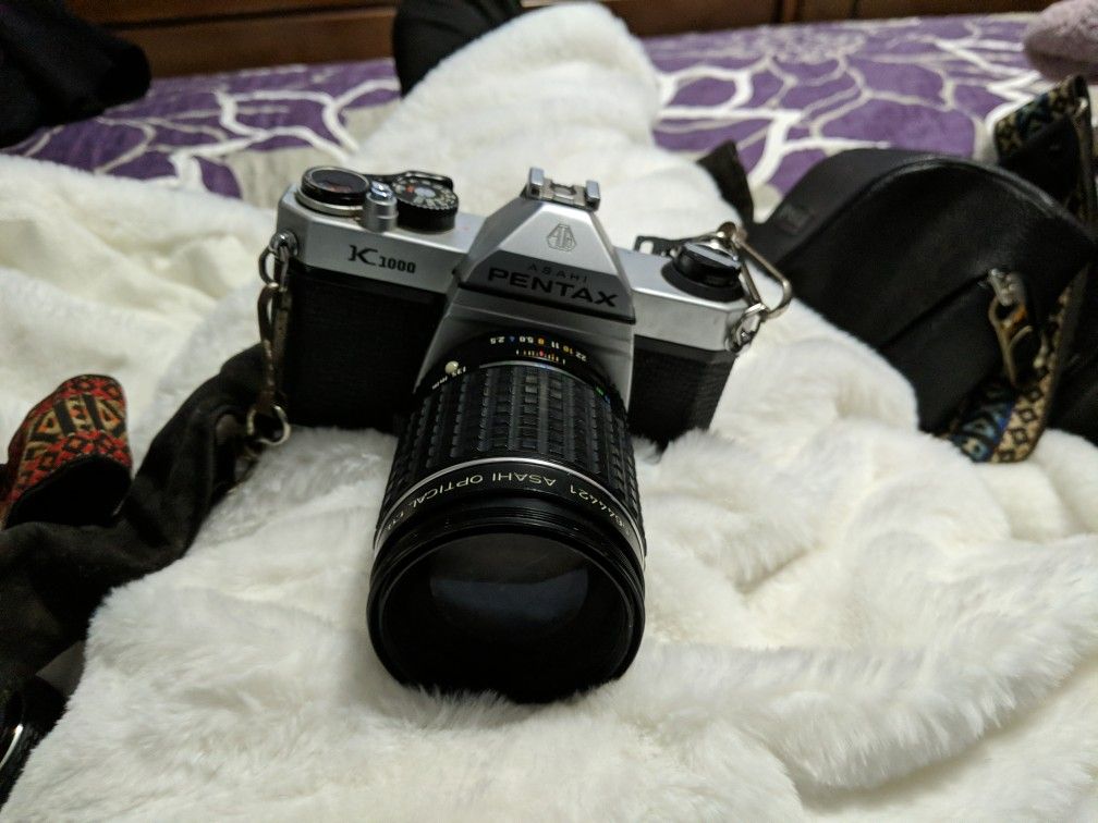 Asahi Pentax K1000 Camera With 2 Lens 50/135mm