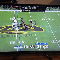 Element 32-inch LED television