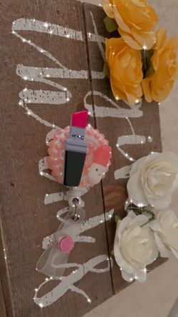 badge clips ❤️