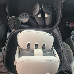 Quest 3 With Also Pro Controllers 