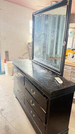 Dresser