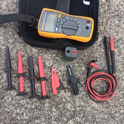 Fluke 116 Multimeter Excellent Con. Mag Strap Case Accessories. For Pick Up Fremont Sea. No Low Ball/Trades Please. Yes I Have It Please Don't Ask Me 