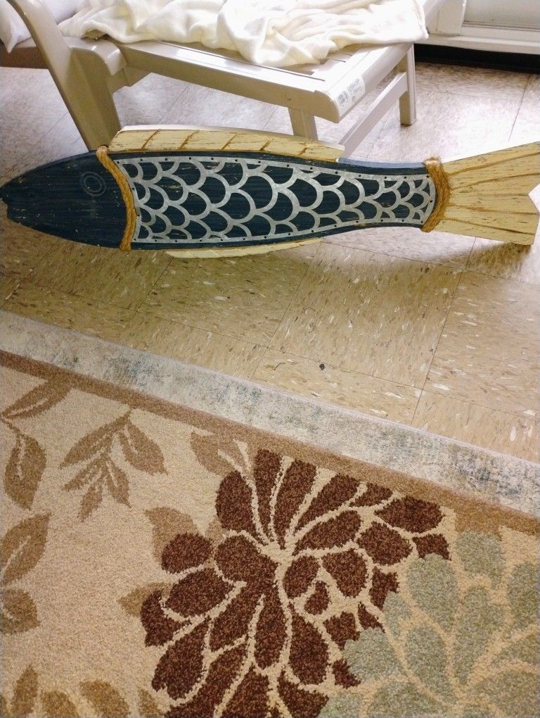 50" . Wooden Fish Decor Pickup Only Cash