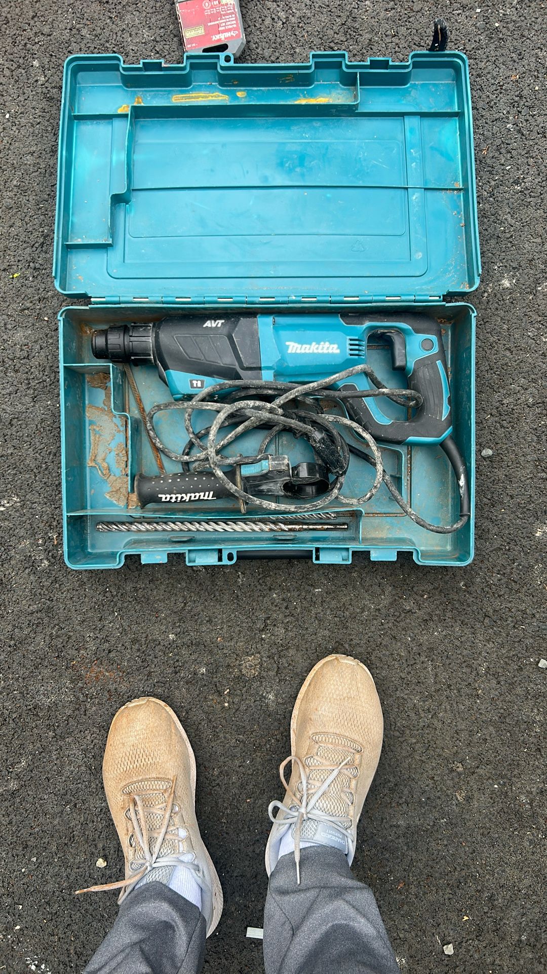 Makita  Drill With one Bit