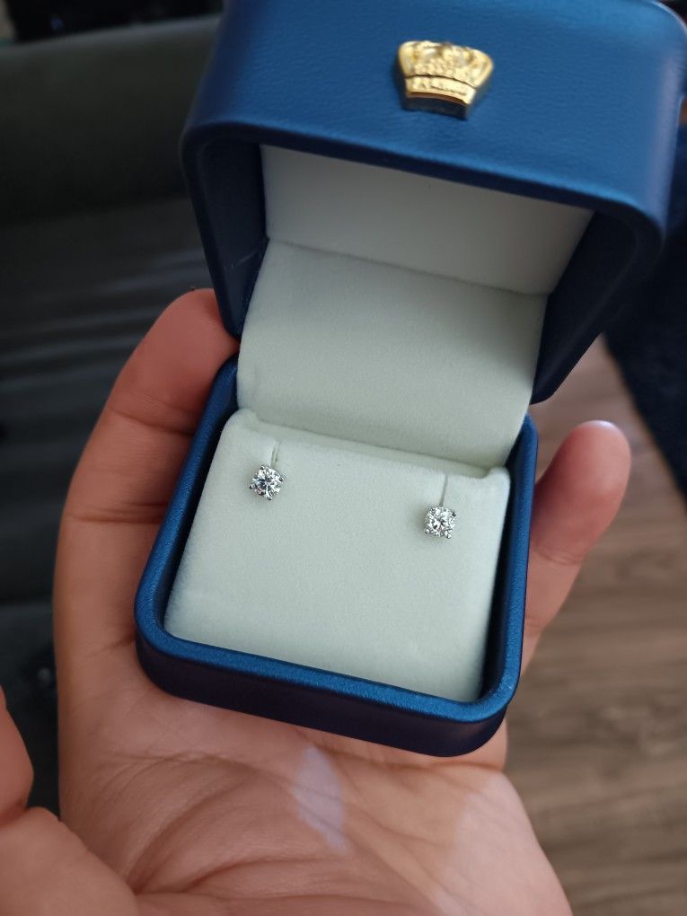 VVS Moissanite Diamond Earrings ( 4mm ) $160