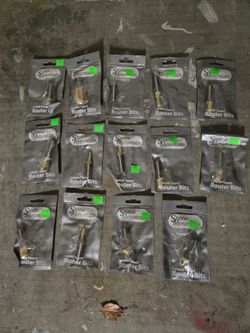 Router bits - brand new set of 14 Stone Mountain router bits