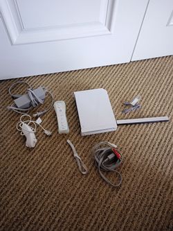 Nintendo Wii Console RVL-001 plays gamecube