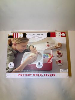 FAO Schwarz Pottery Wheel Studio